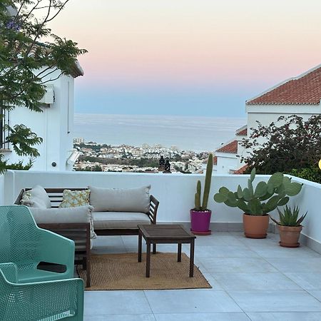 A Terrace With Sea View, 2 Bedrooms Apartment In Benalmádena Esterno foto