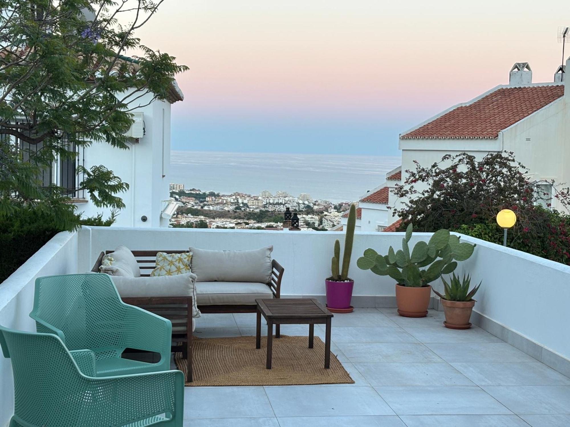 A Terrace With Sea View, 2 Bedrooms Apartment In Benalmádena Esterno foto