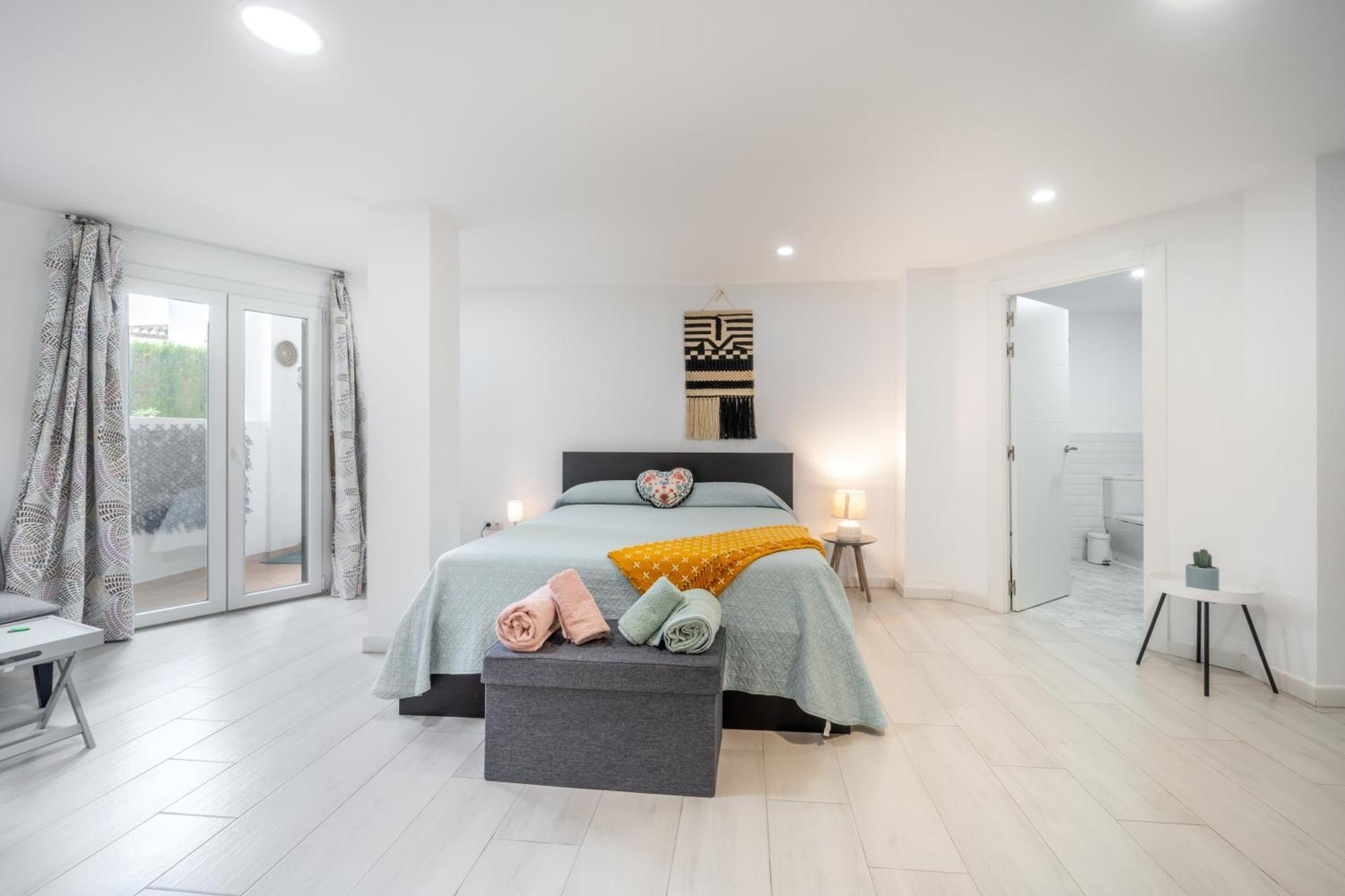 A Terrace With Sea View, 2 Bedrooms Apartment In Benalmádena Esterno foto